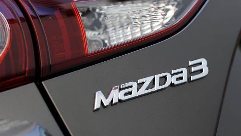 Mazda-3-svolavaci-akce