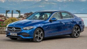 Mercedes-Benz-C-Class-2023-nadrz-pozar