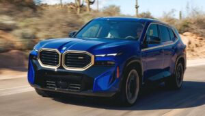 BMW-XM-2024-brzdy-havarie
