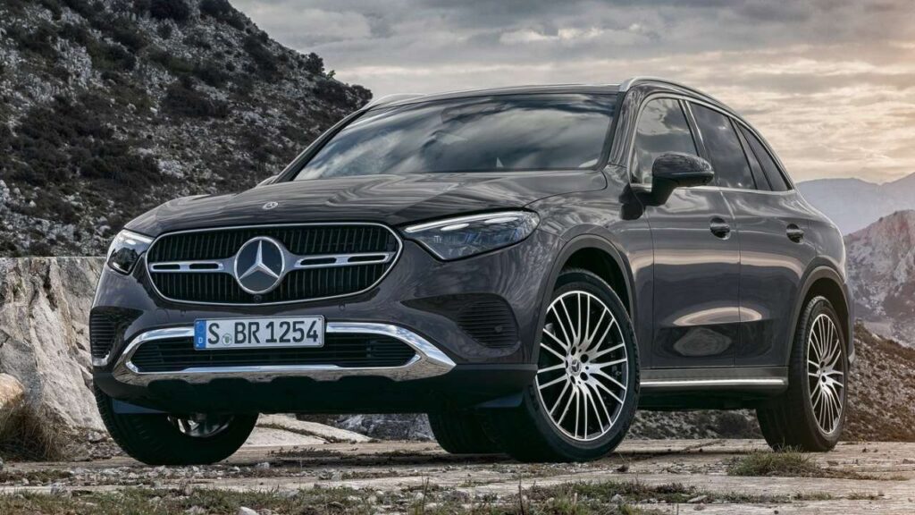 Mercedes-Benz-GLC-2023-pojistka-pozar