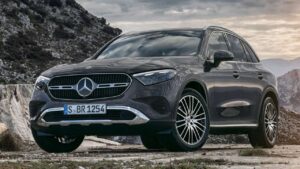 Mercedes-Benz-GLC-2023-pojistka-pozar