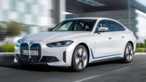 BMW-i4-2024-praskliny-nosnik