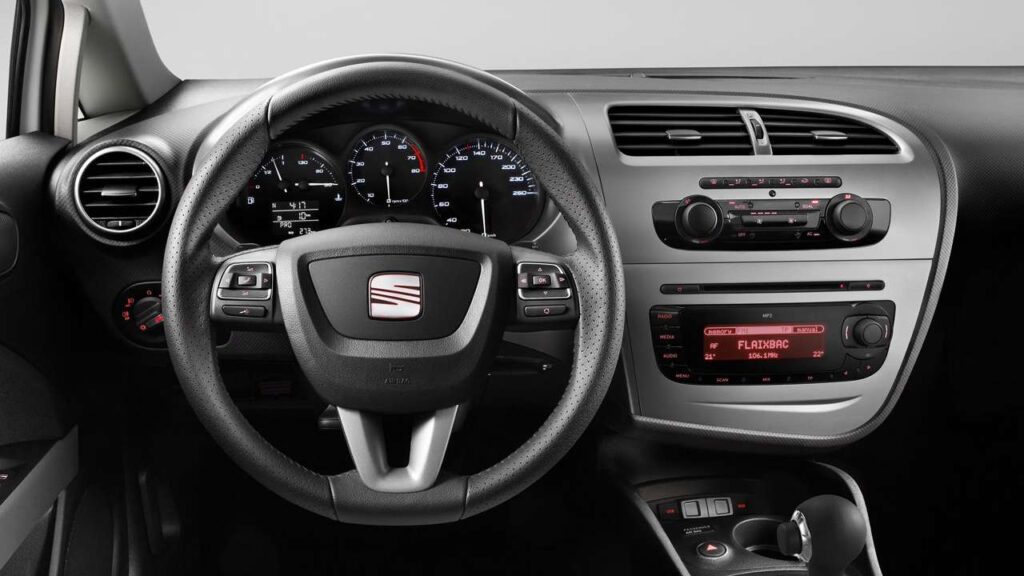 Seat-svolavaci-akce-airbag-takata