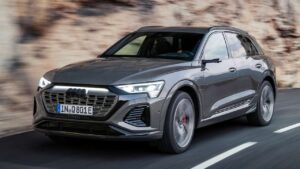 Audi-Q8-e-tron-2024-brzdova-hadice-unik-kapaliny