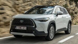 Toyota-Corolla-Cross-2023-kamera-pre-collision