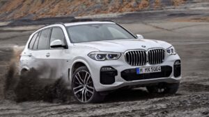 BMW-X5-2018-2020-motor-pozar