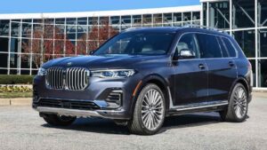 BMW-X7-2018-2020-motor-pozar
