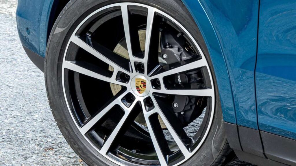 Porsche-Cayenne-horni-rameno-svolavacka