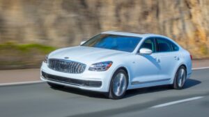 Kia-K9-2017-2021-motor-pozar