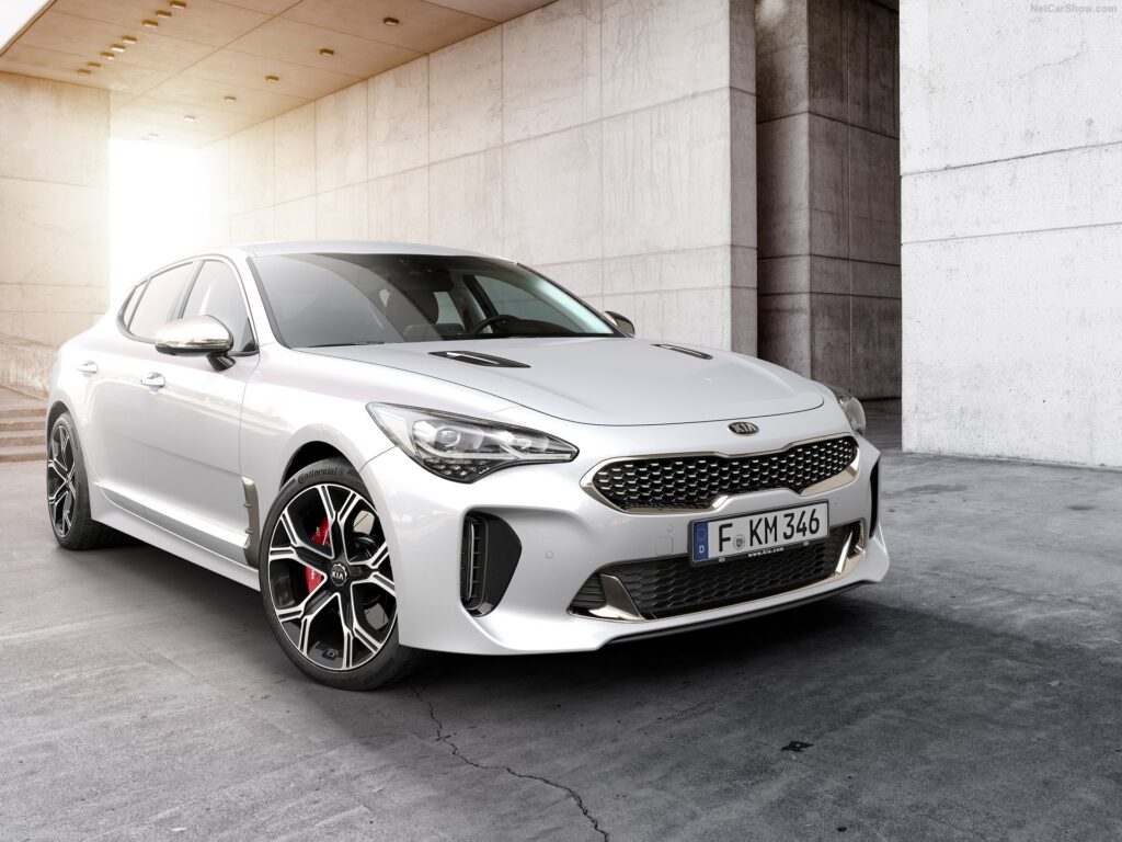 Kia-Stinger-2017-2021-motor-pozar