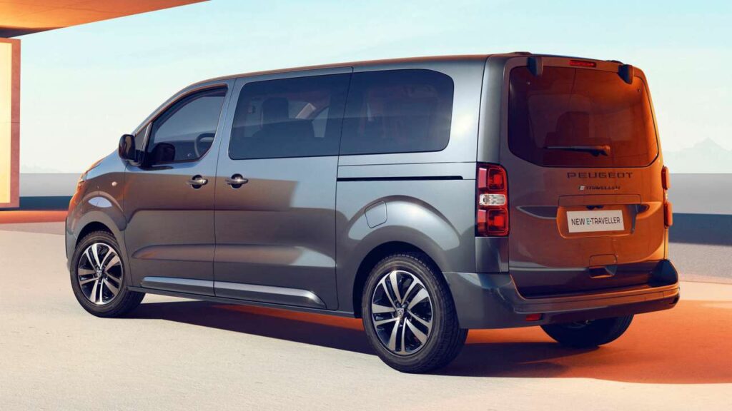 peugeot-Traveller-2024-zadni-pruziny