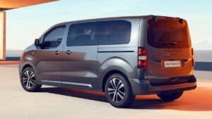 peugeot-Traveller-2024-zadni-pruziny