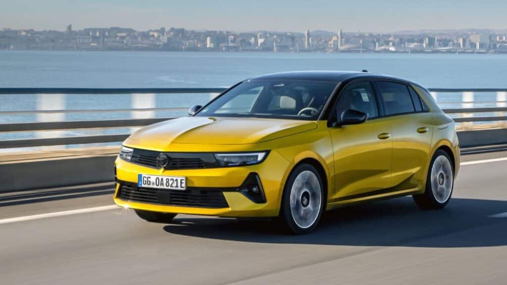 Opel-Astra-2022-motor-emise