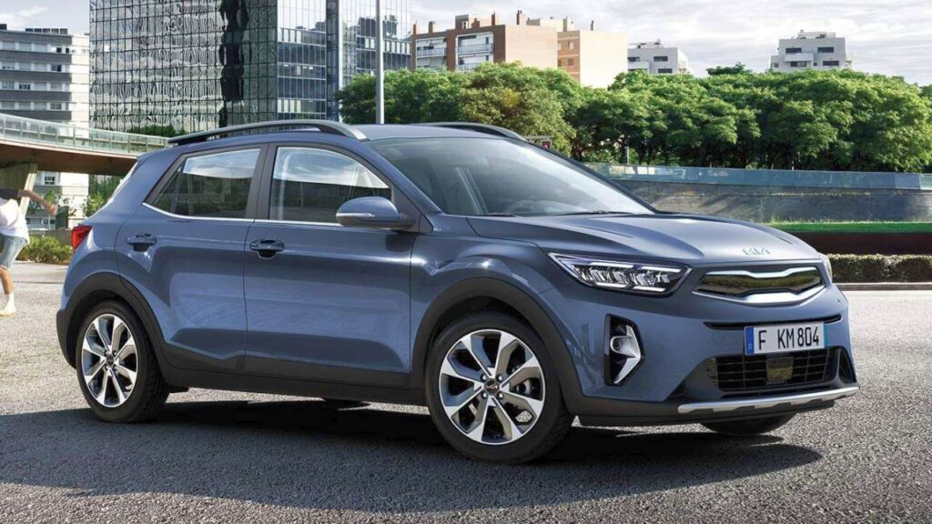 kia-stonic-2024-zhasnuti-motoru