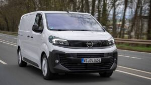 Opel-Vivaro-2024-zadni-pruziny