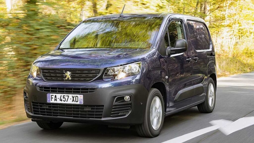Peugeot-partner-2023-2024-brzdy-havarie