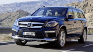 Mercedes-Benz-GL-2010-2016-rizeni-havarie