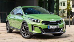 Kia-XCeed-2023-zkrat-pozar