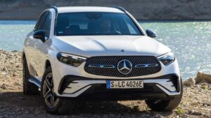 Mercedes-Benz-GLC-2024-podvozek-havarie