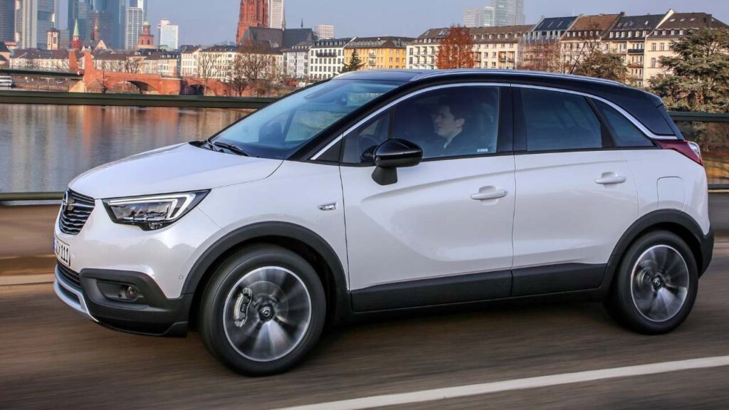 Opel-Crossland-X-2022-2023-emise-elektronika