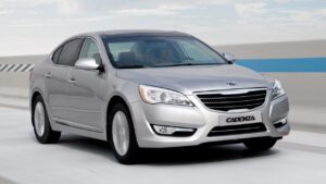 Kia-Cadenza-2011-pozar
