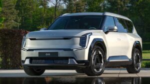 Kia-EV9-2023-2024-sedadla-zraneni