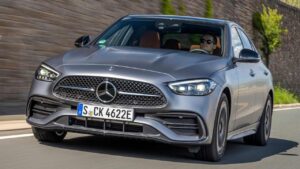 Mercedes-Benz-C-Class-pojistky-pozar