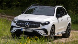 Mercedes-Benz-GLC-pojistky-pozar