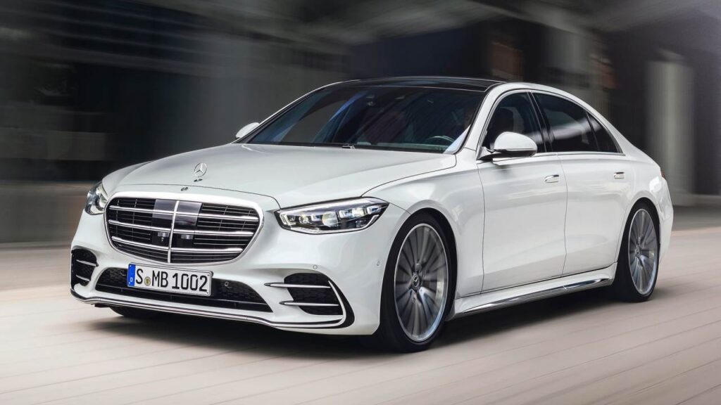 Mercedes-Benz-S-Class-pojistky-pozar