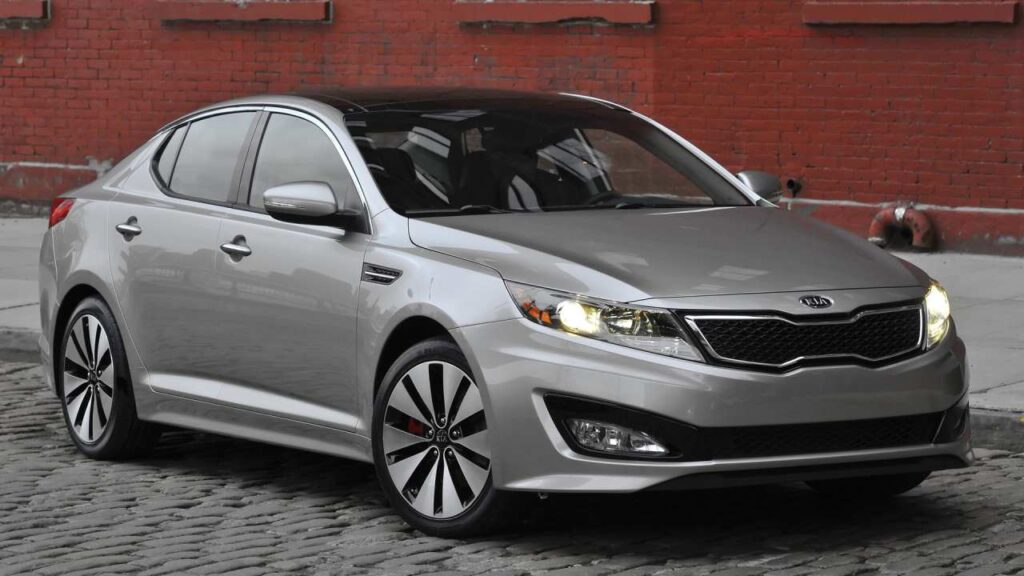 Kia-Optima-2011-pozar