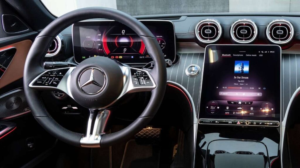 Mercedes-Benz-c-class-2022-2025-ztrata-ovladatelnosti